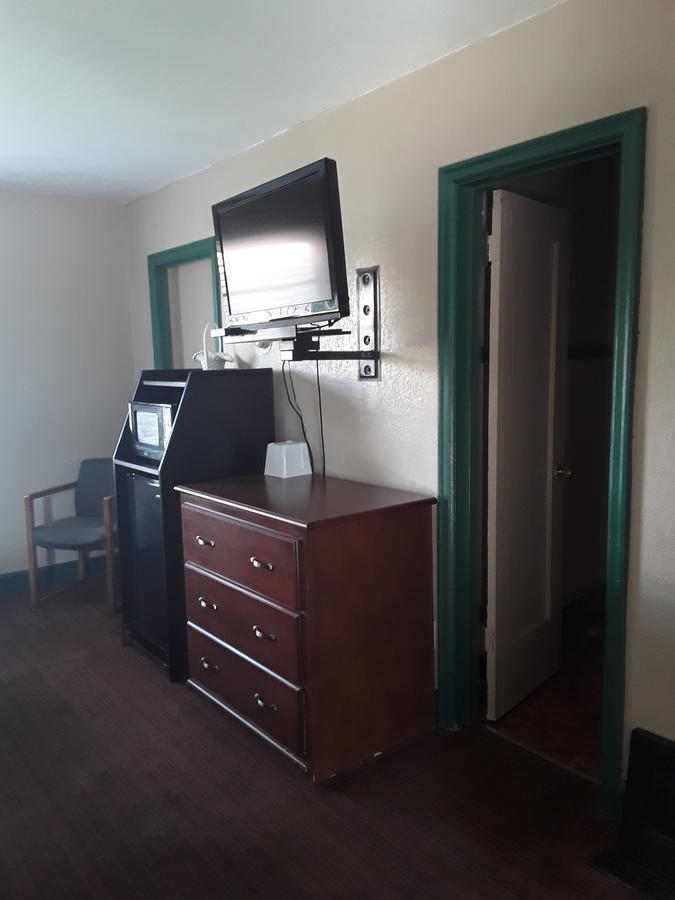 Eddy'S Motel Butte Buitenkant foto