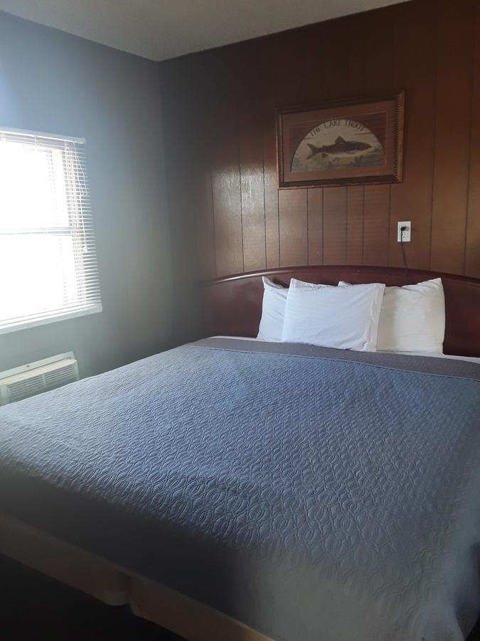 Eddy'S Motel Butte Buitenkant foto