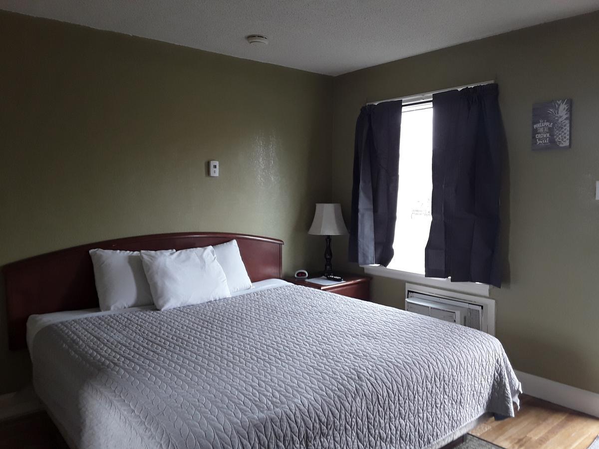 Eddy'S Motel Butte Buitenkant foto