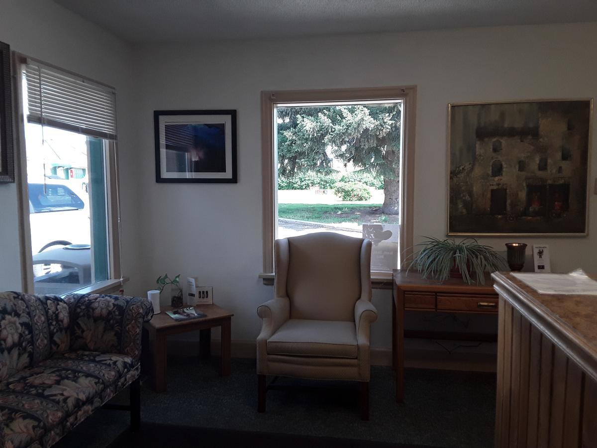 Eddy'S Motel Butte Buitenkant foto
