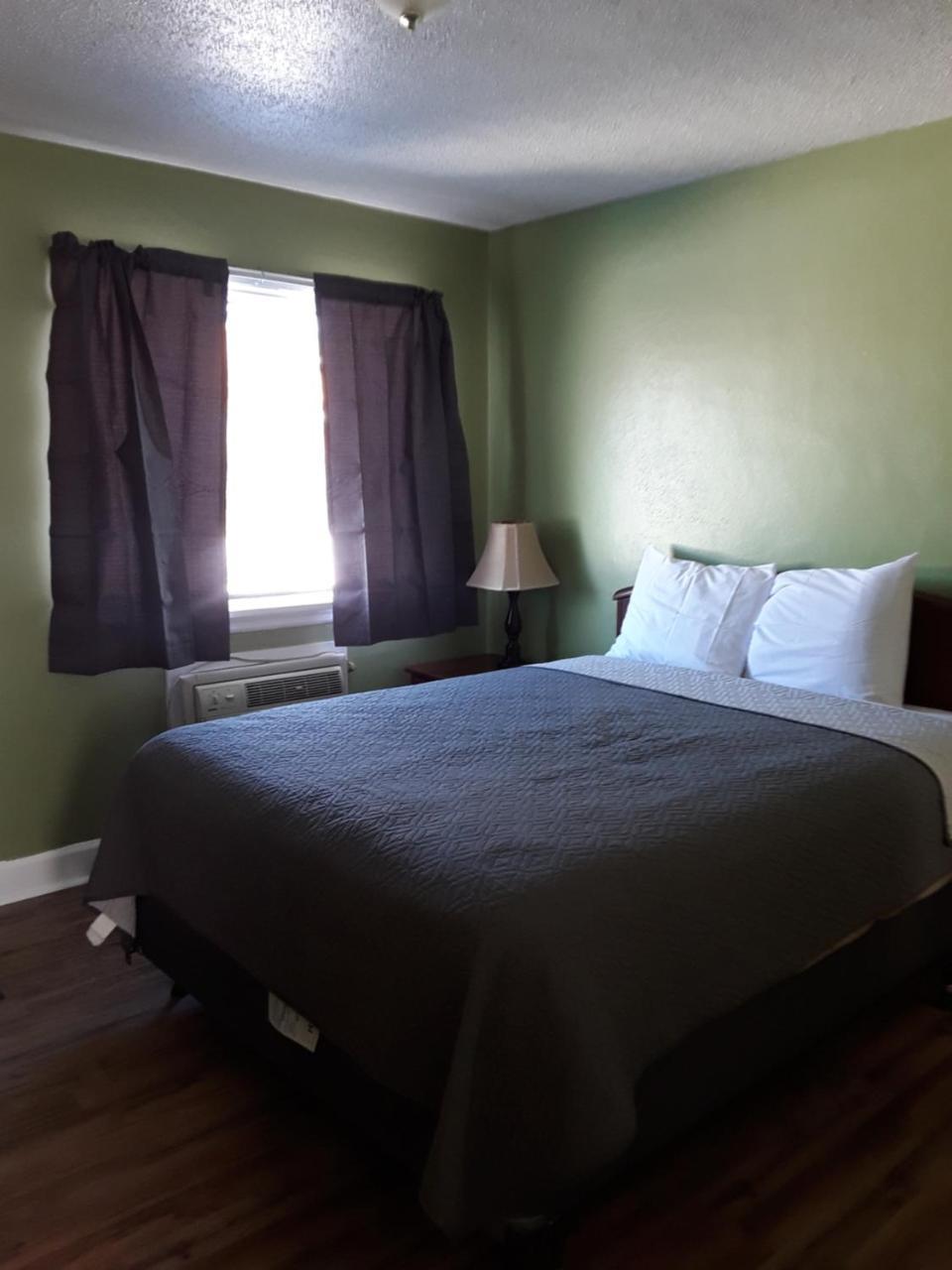 Eddy'S Motel Butte Buitenkant foto